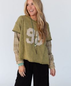 PLAY THE GAME LAYERED TOP